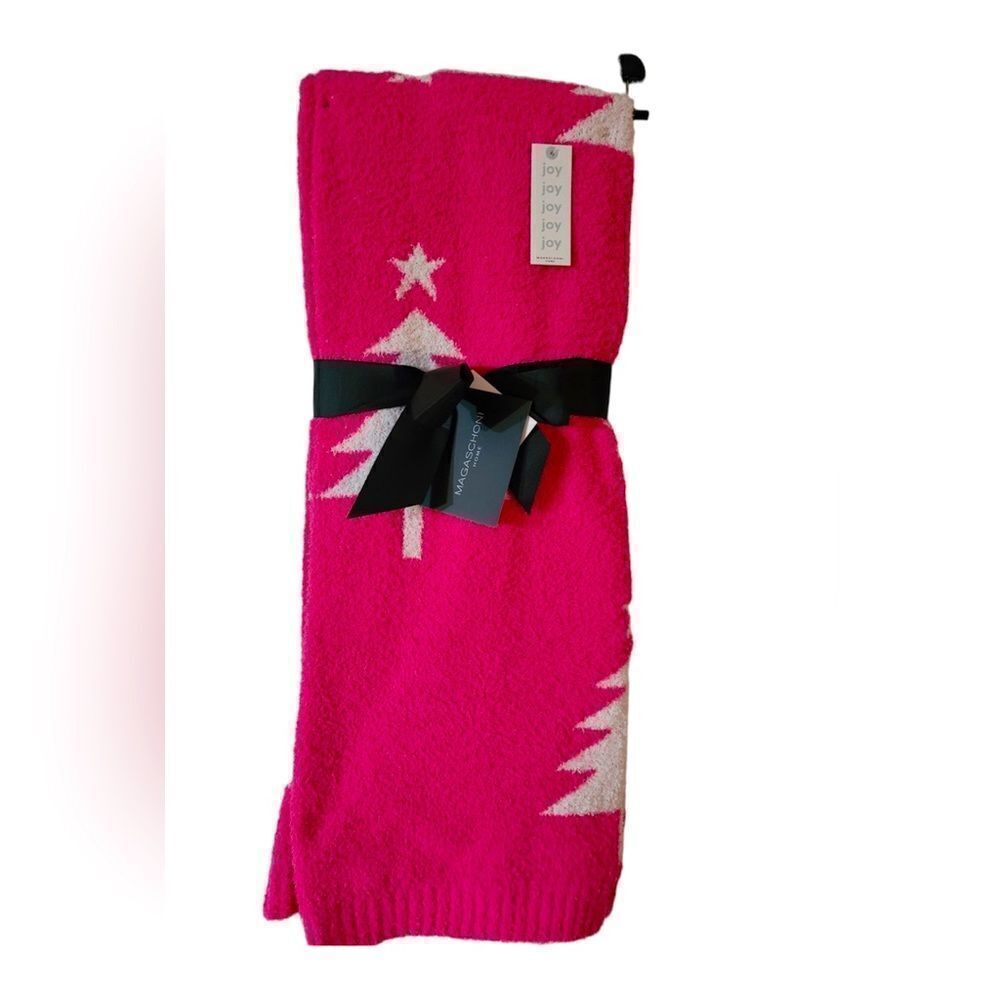 NWT RARE Magashoni Bright Pink White Christmas Tree Throw Blanket HTF Ticktock